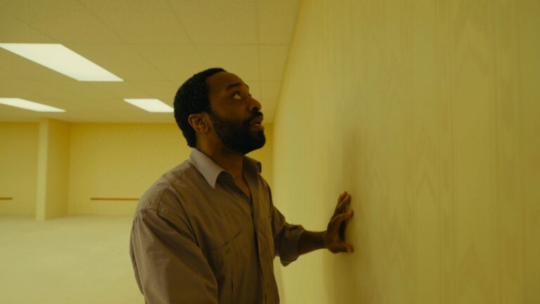 ‘Backrooms’ Review – A Bit Lost in Its Own Liminal Space